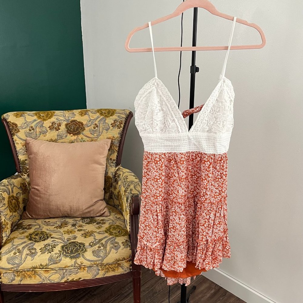 Jrs. Sz. XL Orange Floral Tie-Back Dress